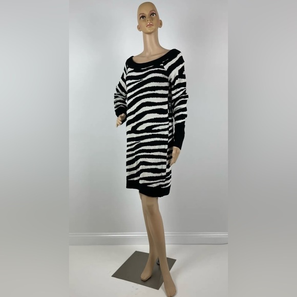 Black and White Leopard Print Sweater Dress - Picture 1 of 9